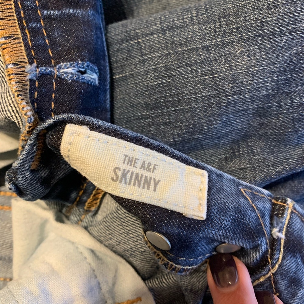 Abercrombie & Fitch Skinny Jean 30x32 Great condition - Picture 3 of 4